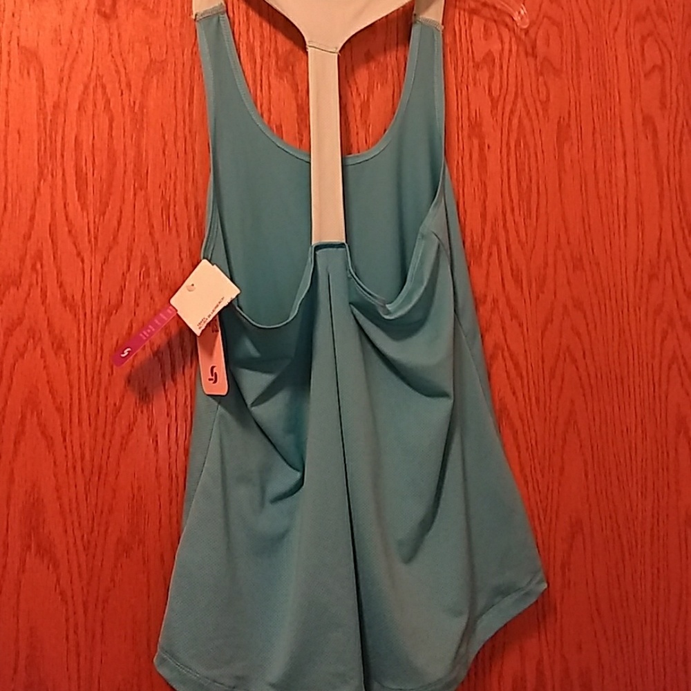 Workout tank - Picture 2 of 2